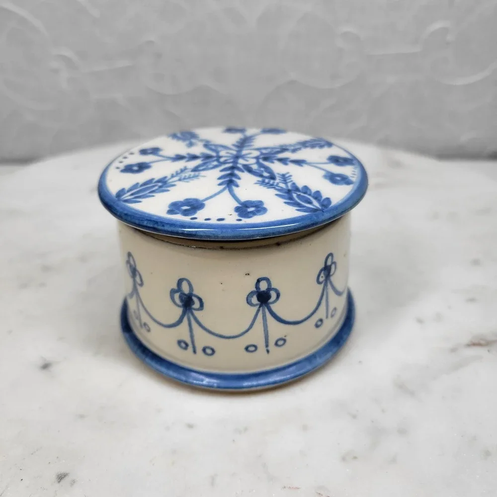 VTG Polish Pottery Ceramic Trinket Box Blue White Hand Vanity Painted Floral Lid
